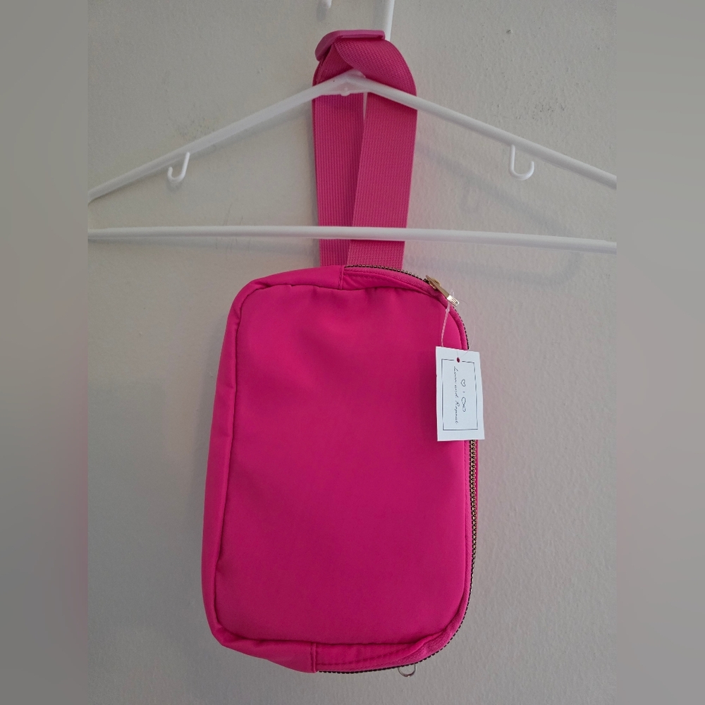 Love‎ And Repeat Crossbody Fanny Pack Belt Bag - Picture 2 of 4